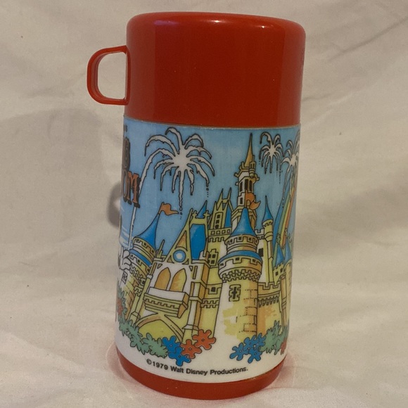 Disney Magic Kingdom thermos. - Picture 2 of 11